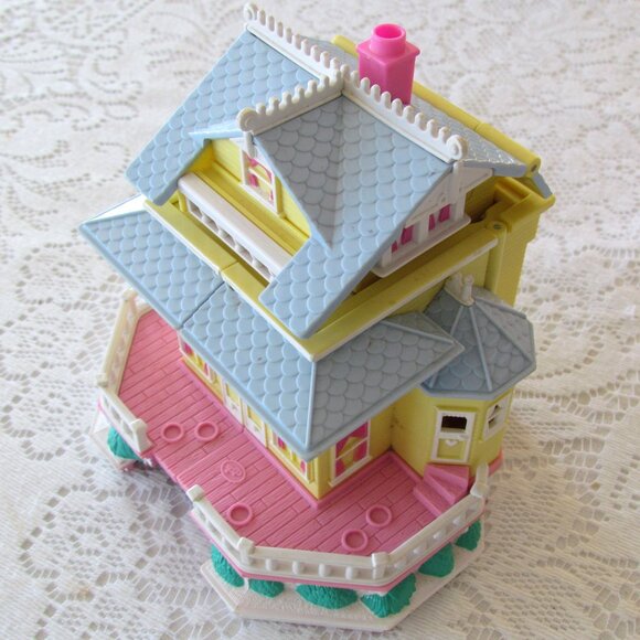 VINTAGE POLLY POCKET CLUBHOUSE MANSION + MERRY-GO-ROUND; OPENS UP VERY WIDE! EUC - Picture 12 of 16